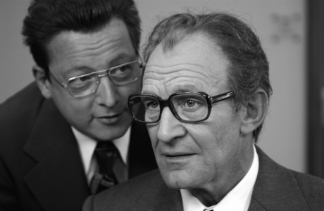 Matthias Brandt als Guillaume, Michael Mendl als Willy Brandt - Szenefoto aus "Im Schatten der Macht" - Foto: Ziegler-Film