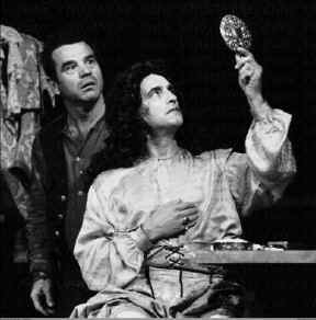 Hilmar Thate (li.) als Sganarelle und Michael Degen als Dom Juan, Salzburger Festspiele 1983, Inszenierung: Ingmar Bergman